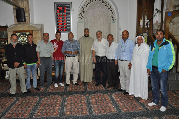 بالصور: وفد من الحركة الاسلامية بمدينة رهط في زيارة تضامنية لمسجد حسن بك بيافا